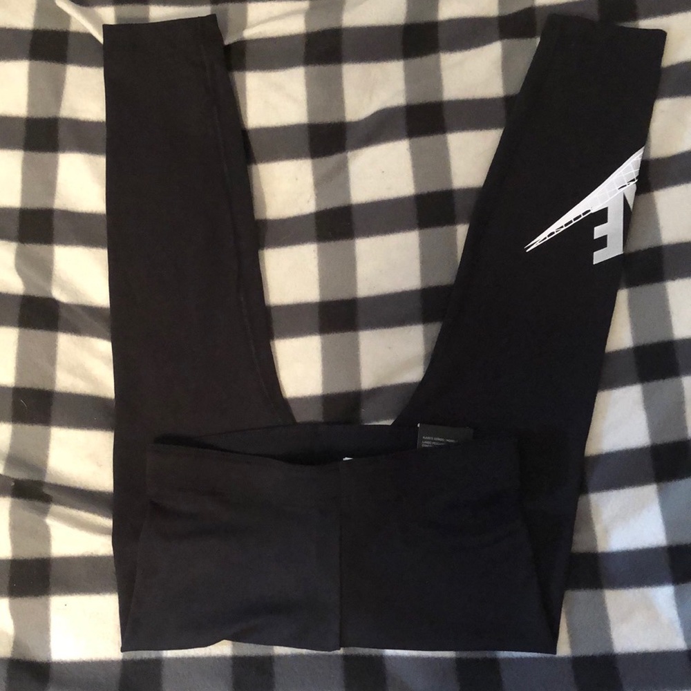 NWT Nike crop length, “yoga-pants”/leggings.